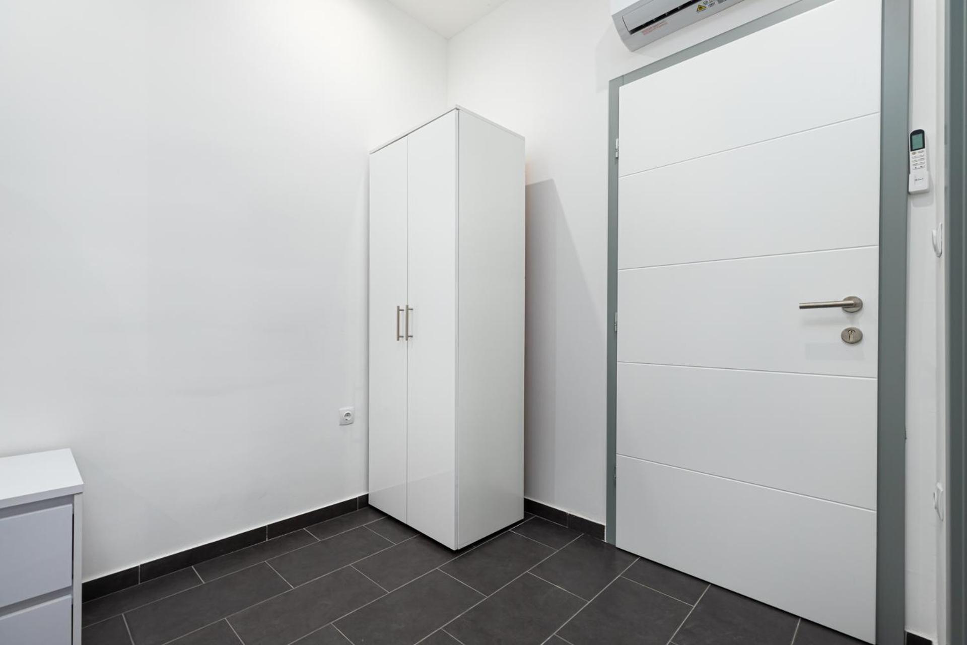 Rooms And Studio Flora โปเรช ภายนอก รูปภาพ