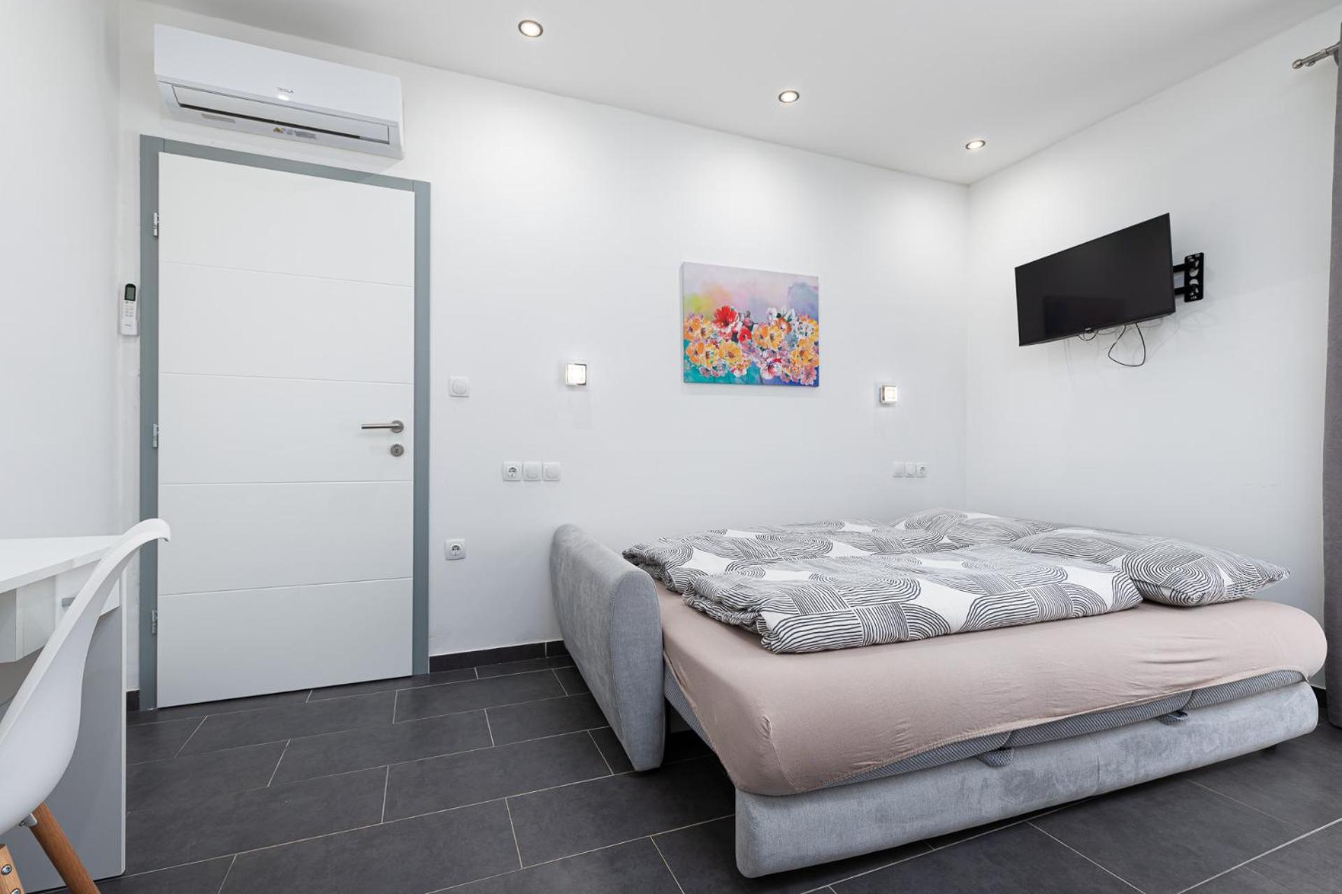 Rooms And Studio Flora โปเรช ภายนอก รูปภาพ
