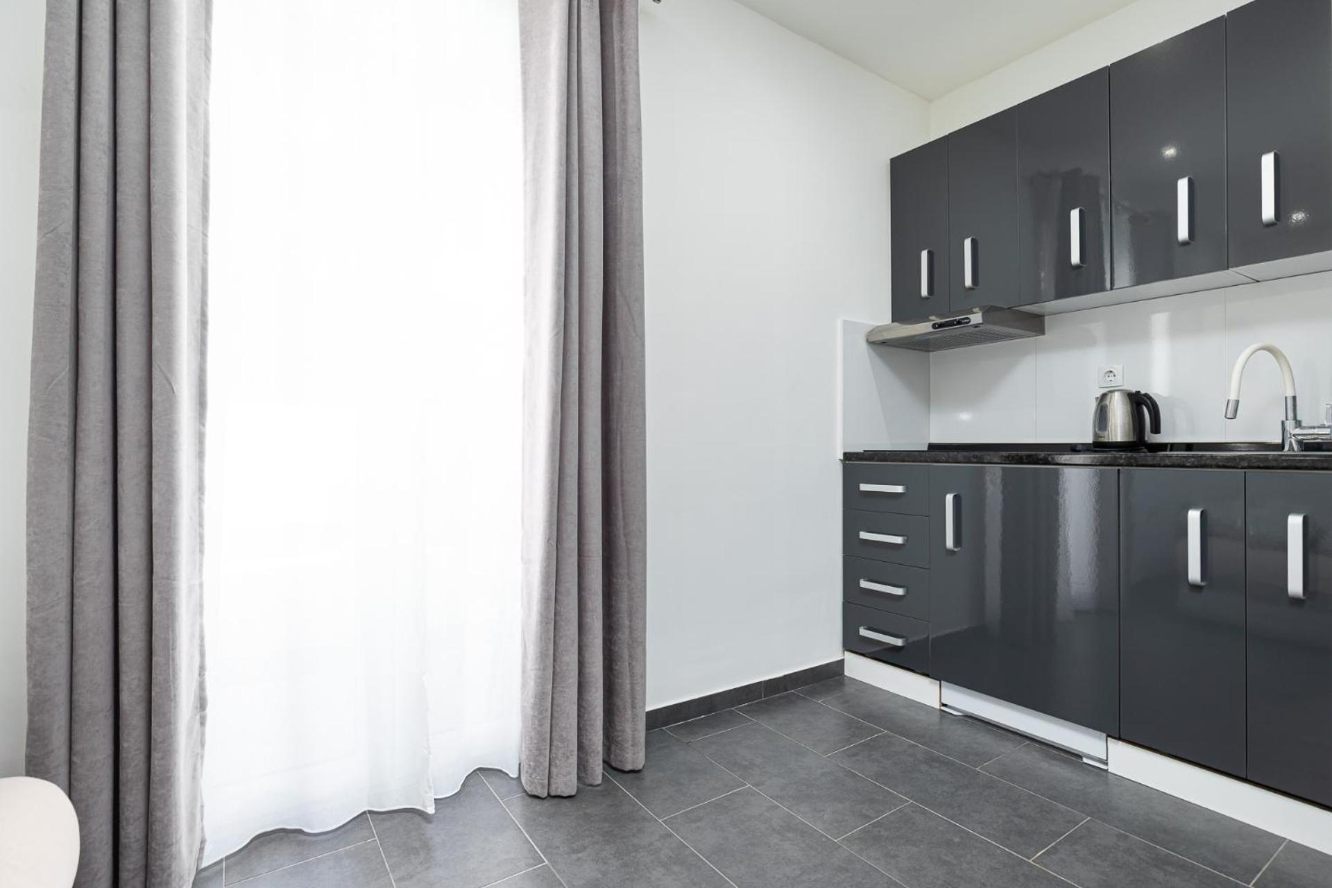 Rooms And Studio Flora โปเรช ภายนอก รูปภาพ